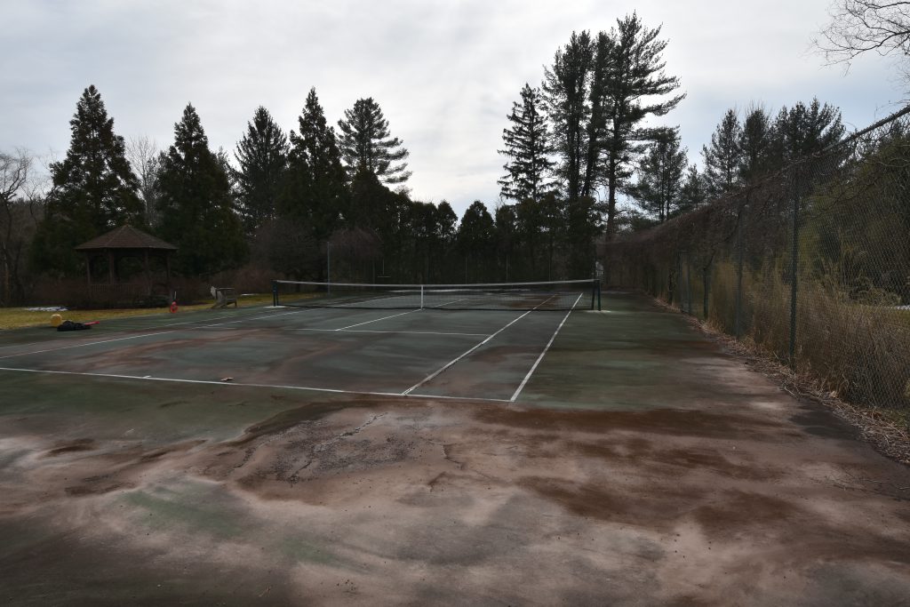 20-year-old-tennis-court-before-Full_DeShayes-Dream-Courts