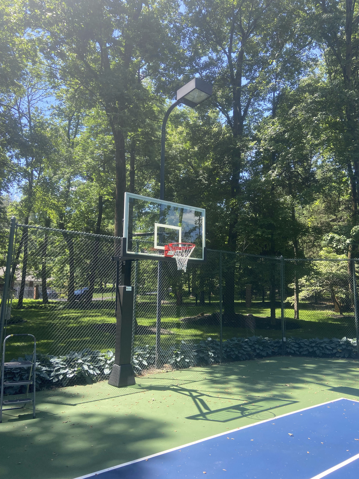 outdoor-backyard-basketball-lighting-backboard-DeShayes-Dream-Courts